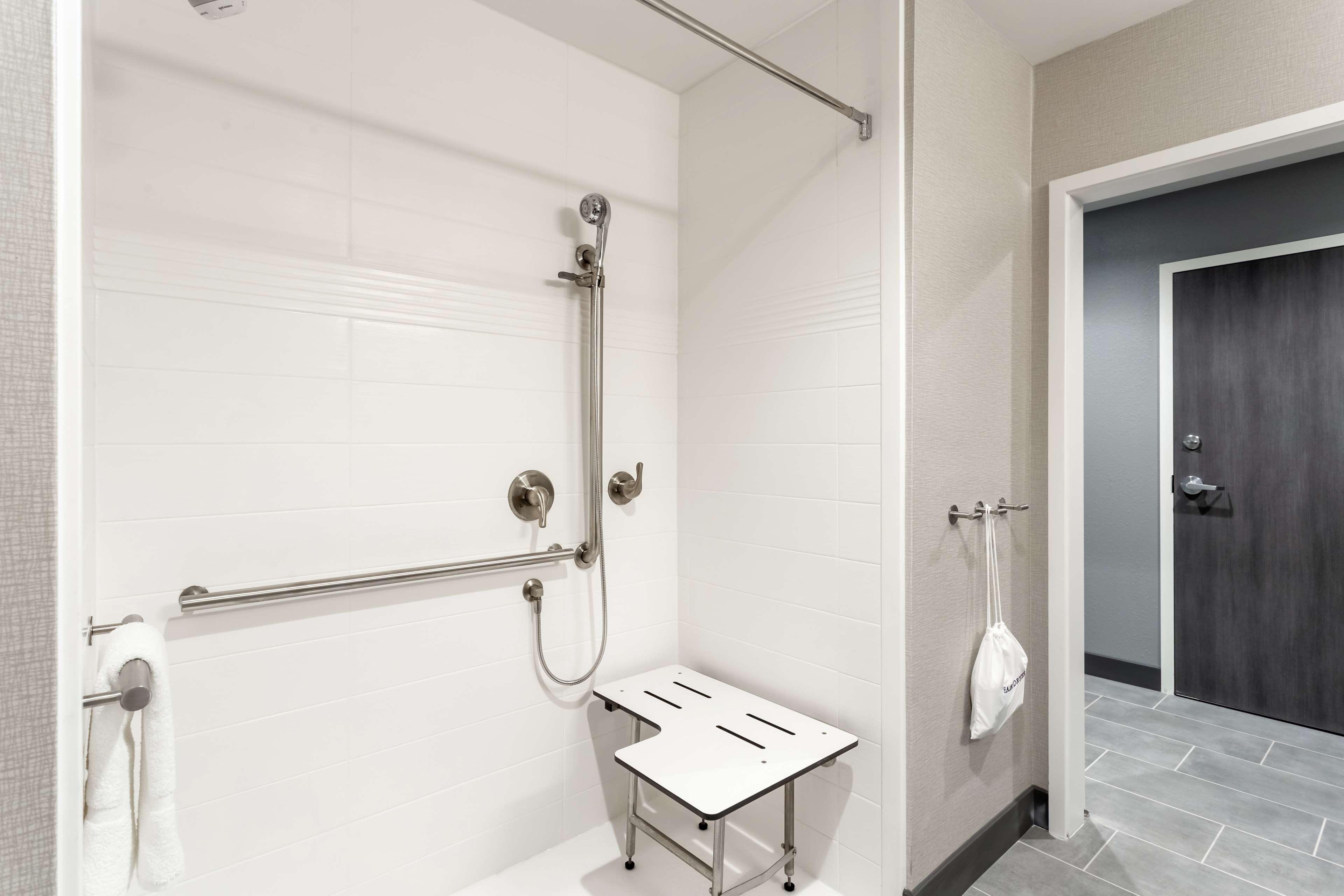 Hampton Inn Madison, Oh Kültér fotó